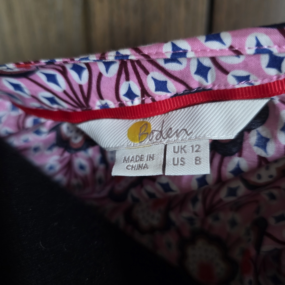 Boden Pink Floral Notch-Neck Short Sleeve Blouse - Picture 3 of 4